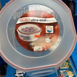 Sterilite ultra seal 8.1 qt container